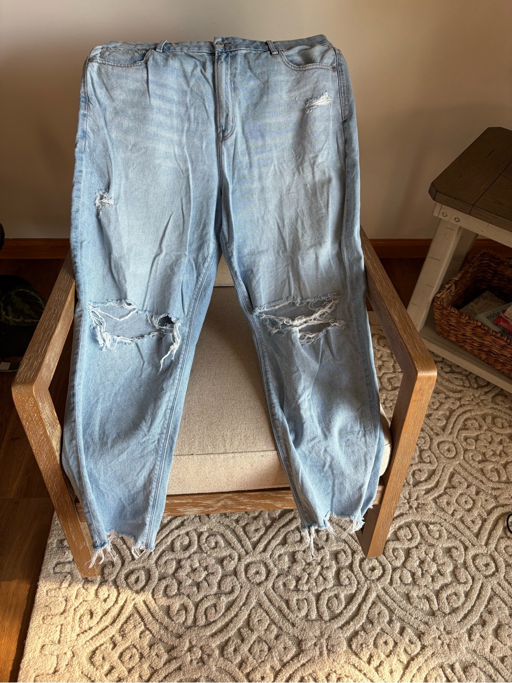 American Eagle Outfitters Light Blue Ripped curvy mom jeans size 18